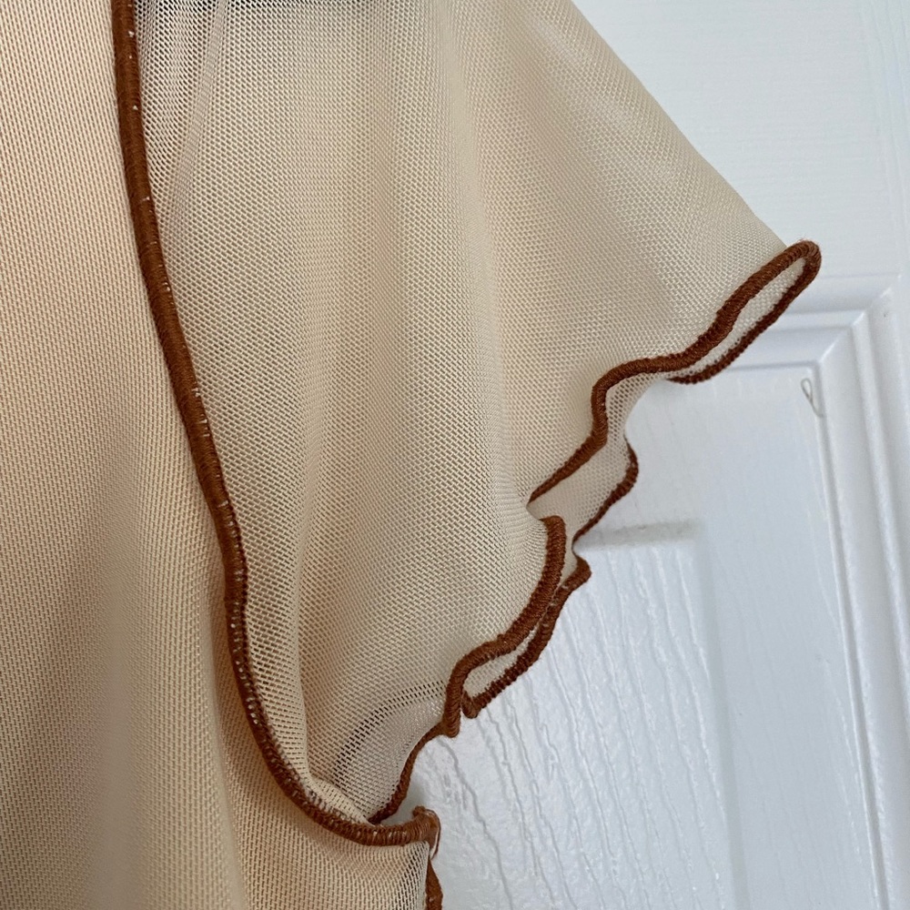 Asymmetrical top - Picture 3 of 6